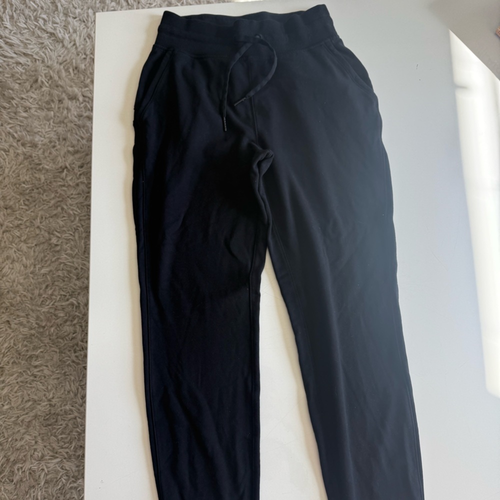 Scuba High-Rise Jogger
Full Length
Like new
Sold out online